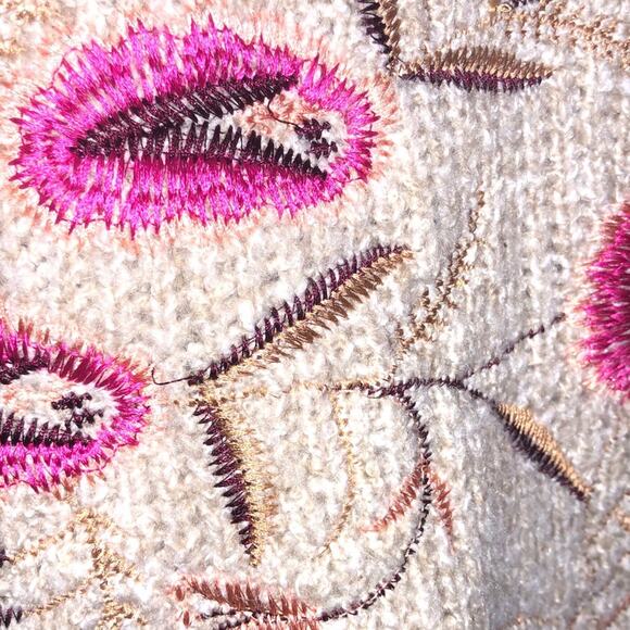 Woven Heart Embroidered Floral Sweater Tan Large - Picture 7 of 10